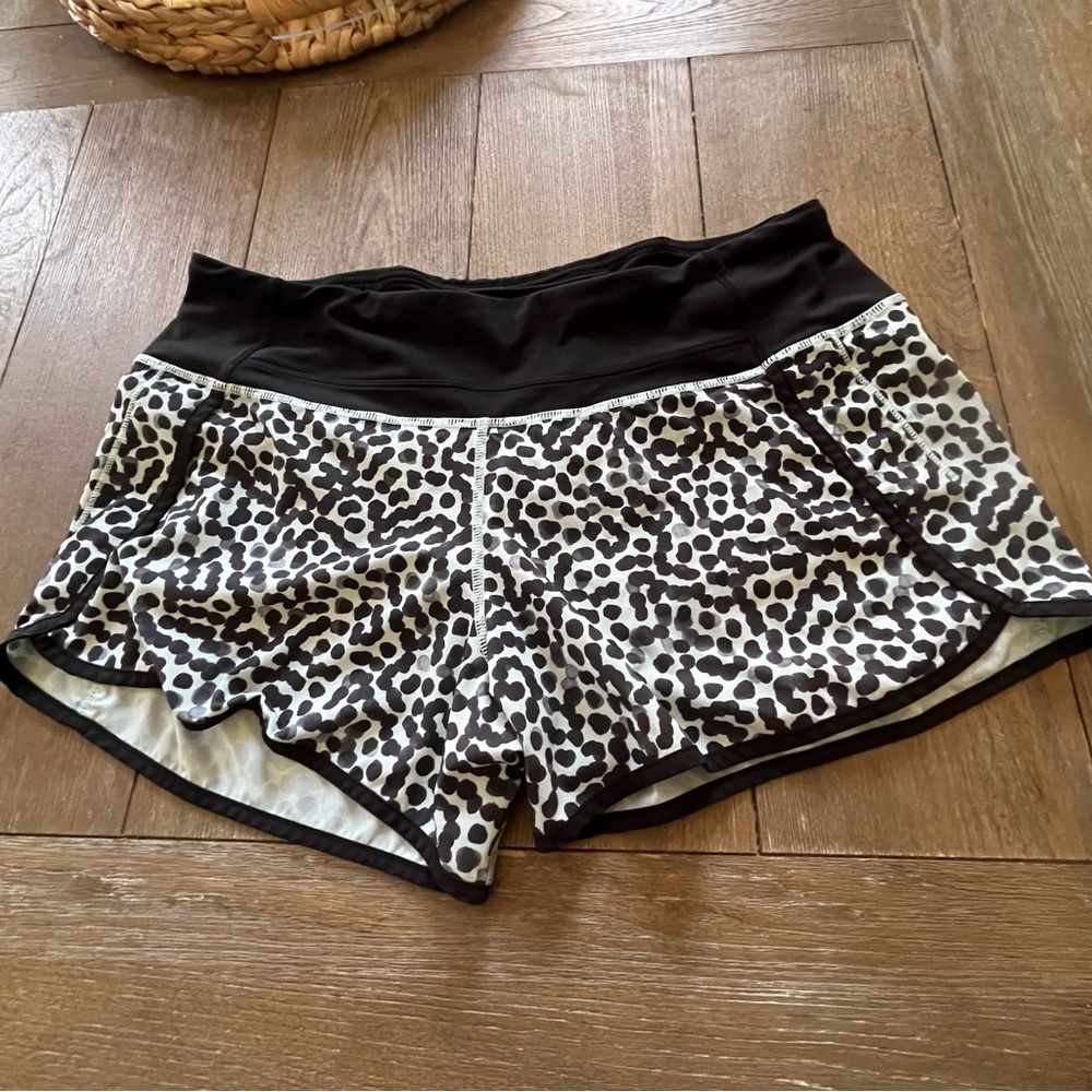 Lululemon Run Times Short *4-way
Stretch